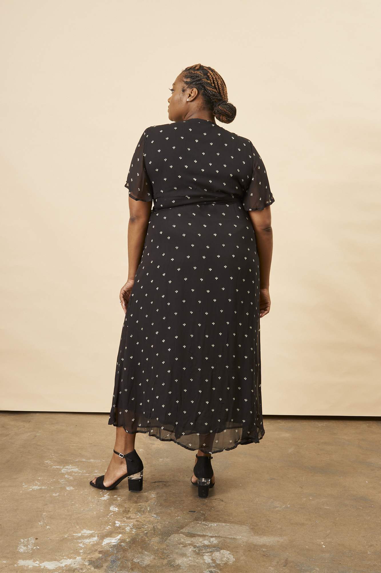 Baby Cacti Butterfly Sleeve Maxi Dress - Black + Cream
