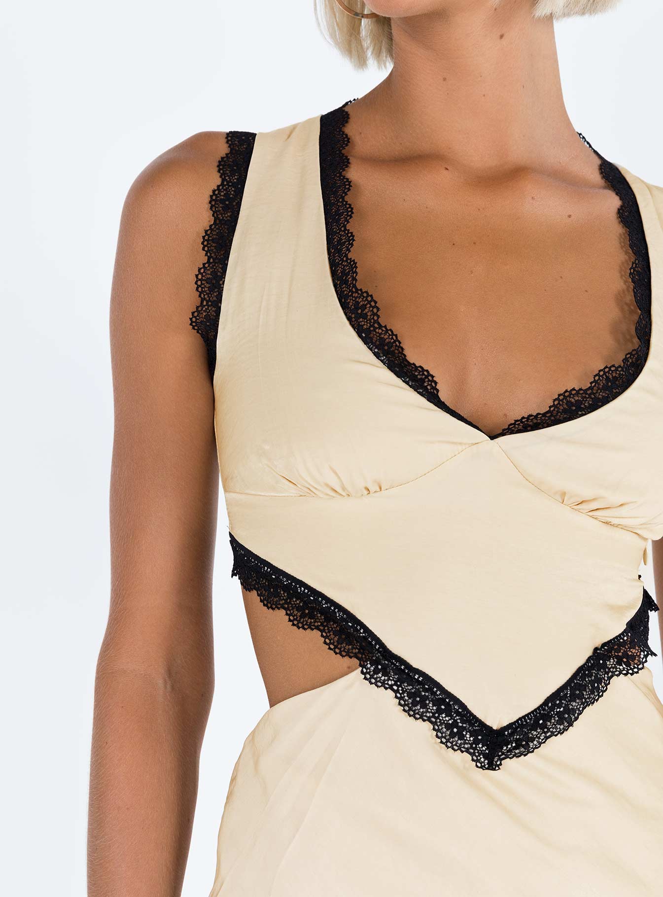 Keila Lace Trim Maxi Dress Cream / Black